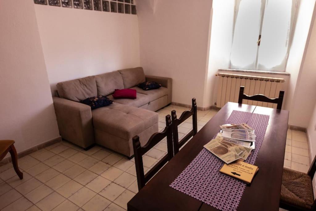 Ferienwohnung Il Ciclope Di Annalisa Alatri Exterior foto